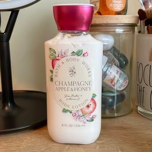 Brand new Bath and Body Works champagne apple honey lotion
